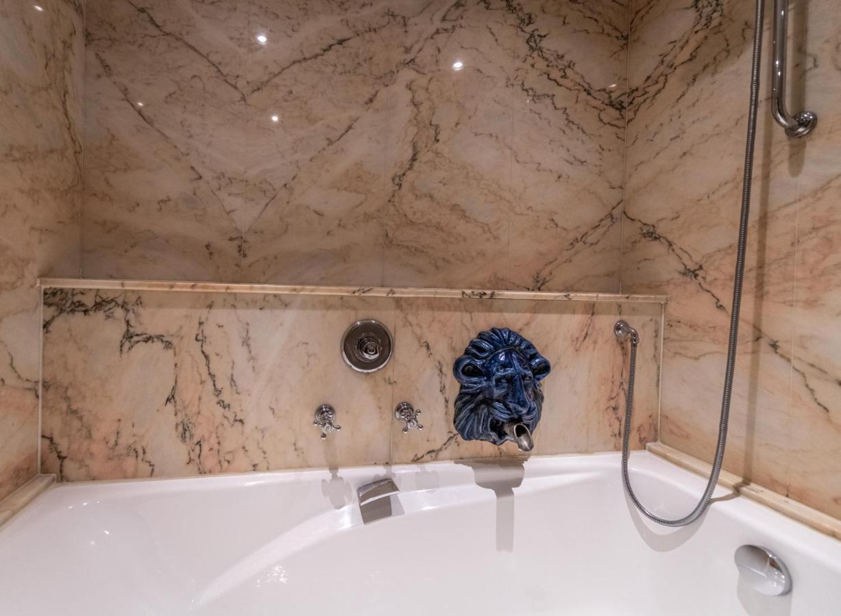 Auberge Saint Walfrid Hotel Restaurant & Spa 사르게민즈 외부 사진
